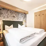 24 By Bruecke Apartament