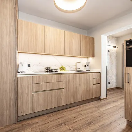 24 By Bruecke مايرهوفن